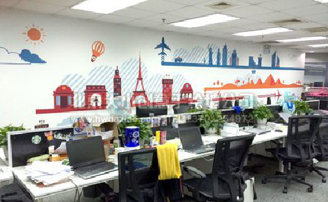 灵山教你设计办公室墙绘的方法。